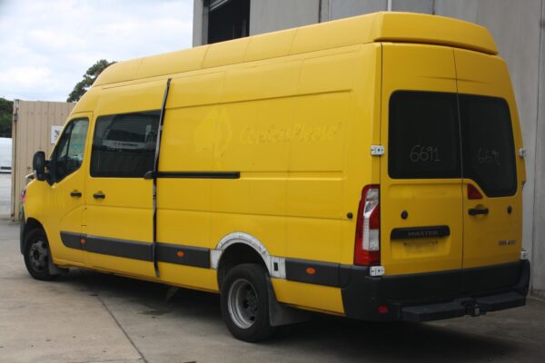 RENAULT MASTER X62 09/2011-2024 MIDDLE RIGHT SLIDING DOOR HINGE/RUNNER - Image 3