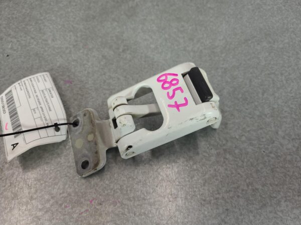 MERCEDES BENZ SPRINTER VS30 05/2018-2024 UPPER LEFT BARN DOOR HINGE 270 DEGREE - Image 2