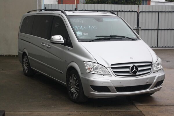 MERCEDES BENZ VIANO 639 03/2011-12/2014 TRIM PANEL AIR VENTS ON DASH LEFT - Image 4