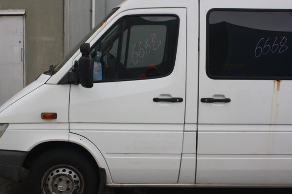 MERCEDES BENZ SPRINTER 02/1998-10/2006 LEFT UPPER SLIDING DOOR ROLLER VAN - Image 23