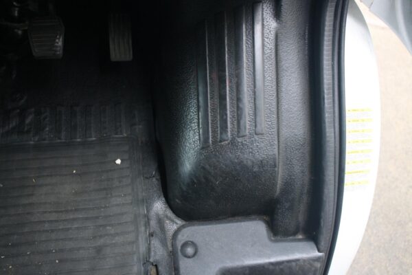 FORD TRANSIT VM 07/2006-02/2014 CARPET LEFT WHEEL ARCH SECTION - Image 10