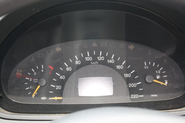 MERCEDES BENZ VITO 04/2004-01/2011 AIR CLEANER 2.1L DIESEL - Image 9