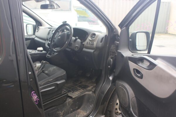 RENAULT TRAFIC X82 01/2015-2024 RIGHT DRIVESHAFT SUPPORT MANUAL T/M FWD - Image 9