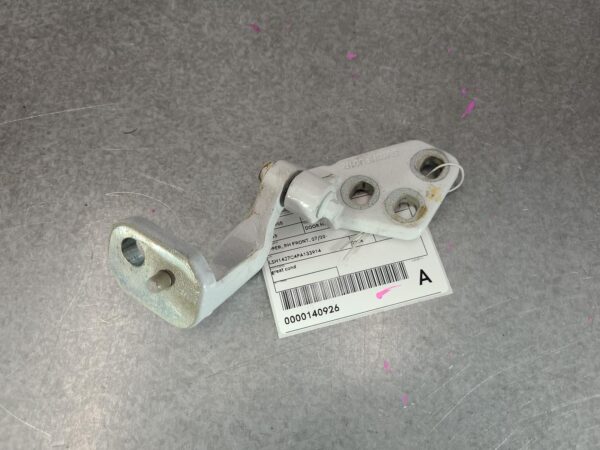 LDV DELIVER 9 07/2020-ON UPPER RIGHT FRONT DOOR HINGE/RUNNER - Image 2