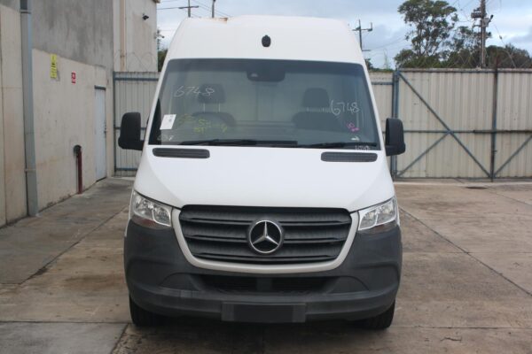 MERCEDES BENZ SPRINTER VS30 05/2018-2024 RIGHT FRONT HUB ASSEMBLY RWD - Image 8