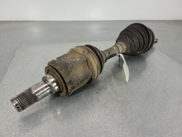 TOYOTA HILUX 03/2005-08/2015 LEFT DRIVESHAFT FRONT - Image 3