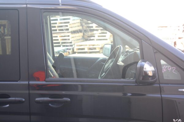 MERCEDES BENZ VIANO 639 07/2005-12/2014 COURTESY LIGHT FRONT - Image 17