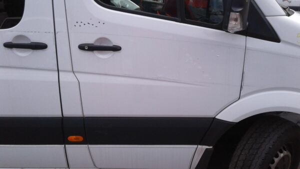 MERCEDES BENZ SPRINTER 10/2006-04/2018 LEFT BLIND SPOT SENSOR AND BRACKET - Image 18