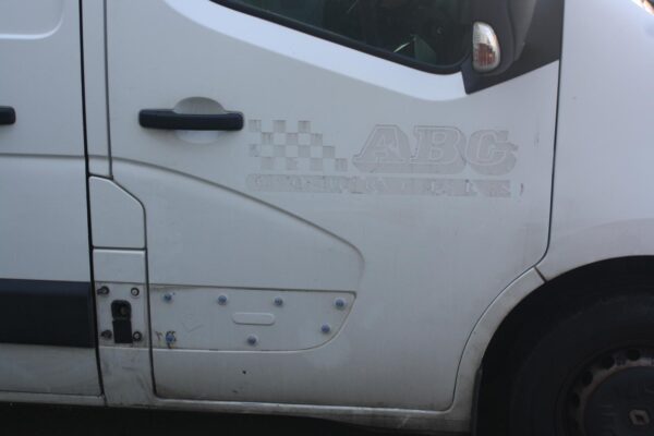 RENAULT MASTER X62 09/2011-2024 RIGHT SLIDING DOOR HINGE/RUNNER UPPER - Image 8