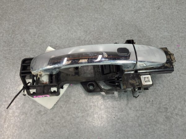 FORD RANGER 06/2011-04/2022 OUTER LEFT FRONT DOOR HANDLE W/ KEYLESS ENTRY TYPE - Image 2