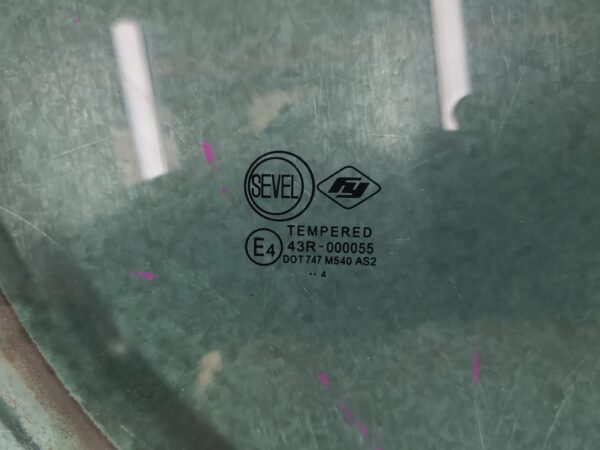 FIAT DUCATO 11/2006-2023 RIGHT FRONT DOOR WINDOW - Image 2