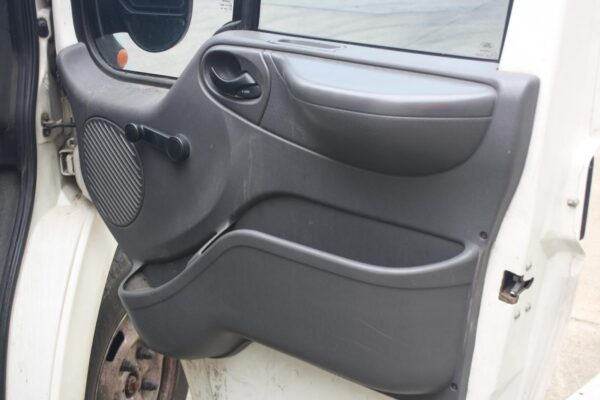 FORD TRANSIT VH-VJ 04/2004-08/2006 RIGHT FRONT 1/4 DOOR GLASS - Image 27