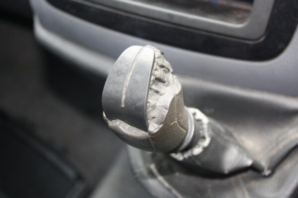 MERCEDES BENZ VITO 04/2004-01/2011 AIR CLEANER 2.1L DIESEL - Image 10