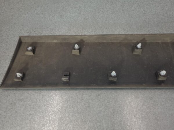 RENAULT TRAFIC X82 01/2015-ON RIGHT REAR DOOR MOULD LONG WHEELBASE - Image 3