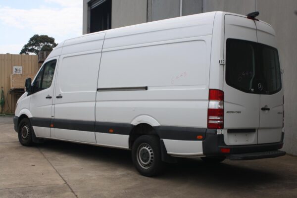 MERCEDES BENZ SPRINTER 10/2006-04/2018 LOWER LEFT BARN DOOR HINGE 180 DEGREE - Image 2