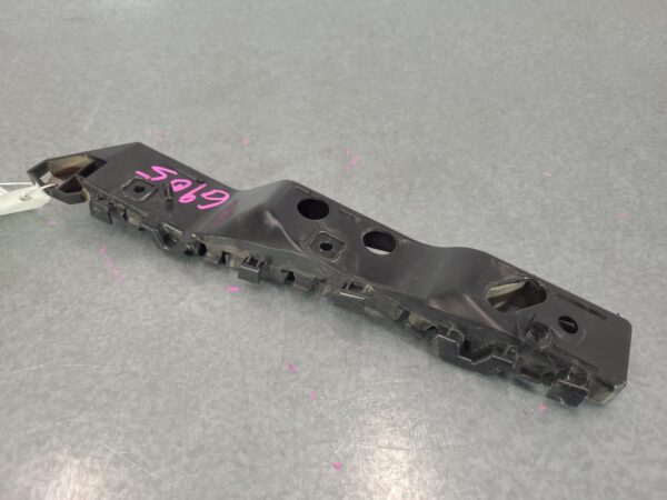 LDV DELIVER 9 07/2020-2024 RIGHT BUMPER TO GUARD BRACKET - Image 13