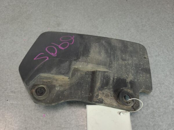 LDV DELIVER 9 07/2020-2024 MUD FLAPS RIGHT FRONT - Image 2