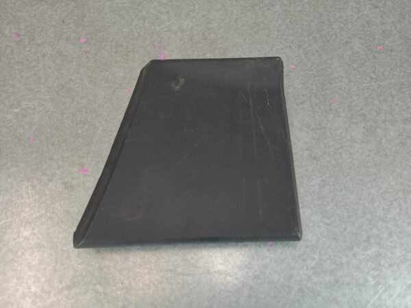 LDV DELIVER 9 07/2020-2024 LEFT REAR PANEL MOULD IN FRONT REAR WHEEL MWB - Image 2