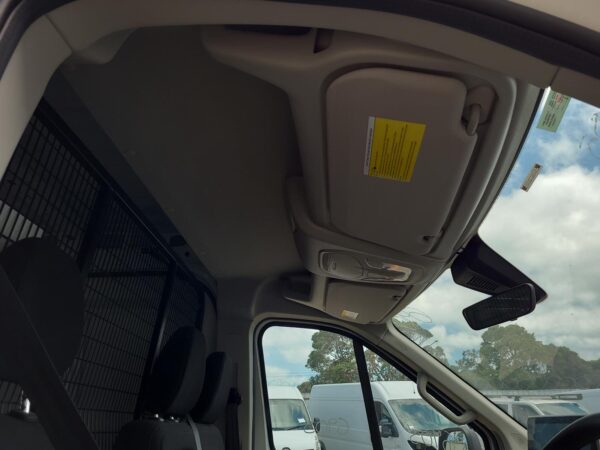 LDV DELIVER 9 07/2020-2024 SUN VISOR PAIR - Image 10