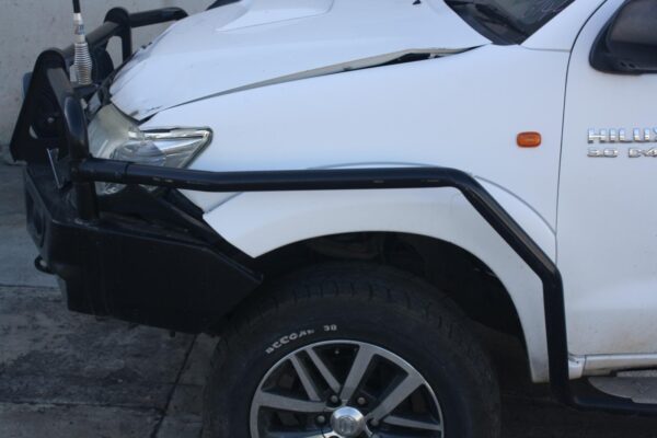 TOYOTA HILUX 09/2011-08/2015 BODY SEAL RUBBER LEFT FRONT DOOR - Image 19