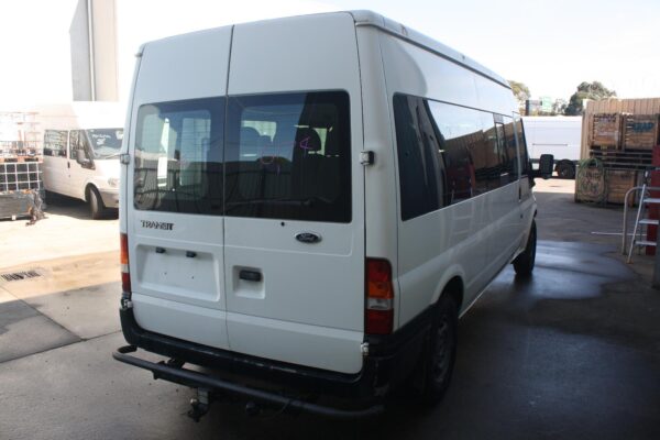 FORD TRANSIT VH-VJ 10/2000-08/2006 SLIDING DOOR FLOOR TRIM - Image 5