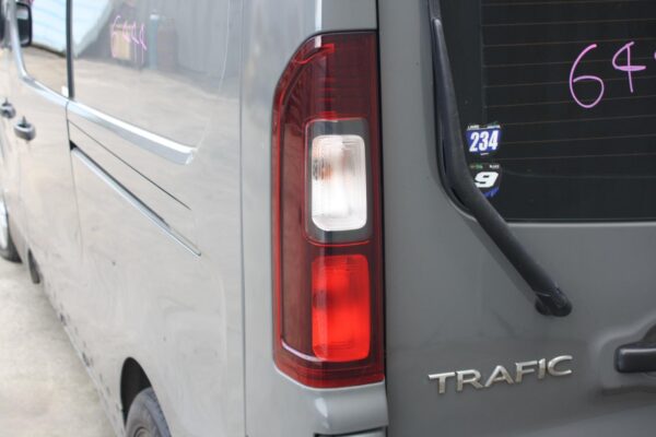 RENAULT TRAFIC X82 01/2015-2024 HIGH LEVEL STOPLIGHT BARN DOOR TYPE - Image 9