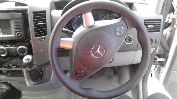 MERCEDES BENZ SPRINTER 10/2006-04/2018 RIGHT BLIND SPOT SENSOR & BRACKET - Image 51