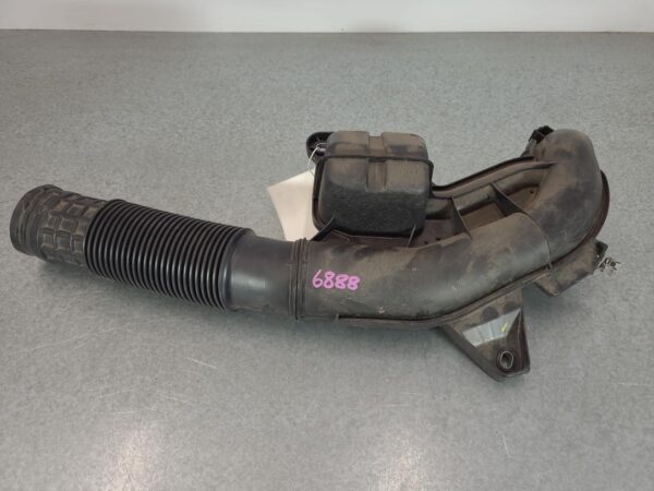 RENAULT TRAFIC X82 01/2015-ON INTAKE HOSE FROM AIRBOX TO TURBO INLET - Image 4