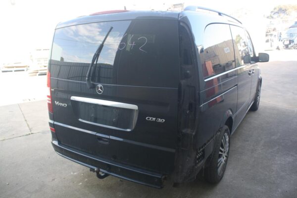 MERCEDES BENZ VIANO 639 07/2005-12/2014 COURTESY LIGHT FRONT - Image 12