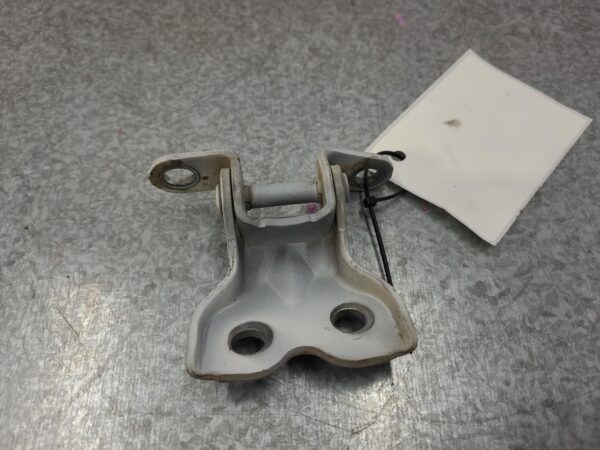 TOYOTA HILUX 03/2005-08/2015 LOWER LEFT FRONT DOOR HINGE/RUNNER - Image 13