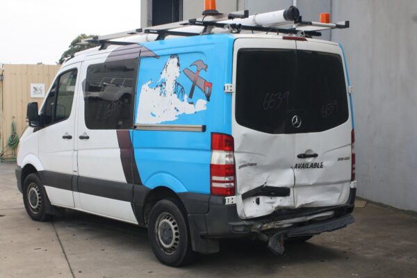 MERCEDES BENZ SPRINTER NCV3 10/2006-04/2018 RIGHT SLIDING DOOR RUBBER SEAL - Image 7