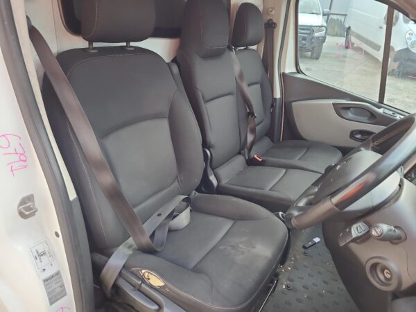 RENAULT TRAFIC X82 01/2015-12/2021 LEFT GUARD REPEATER TYPE - Image 12