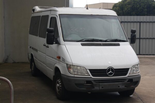 MERCEDES BENZ SPRINTER 02/1998-10/2006 LEFT UPPER SLIDING DOOR ROLLER VAN - Image 3