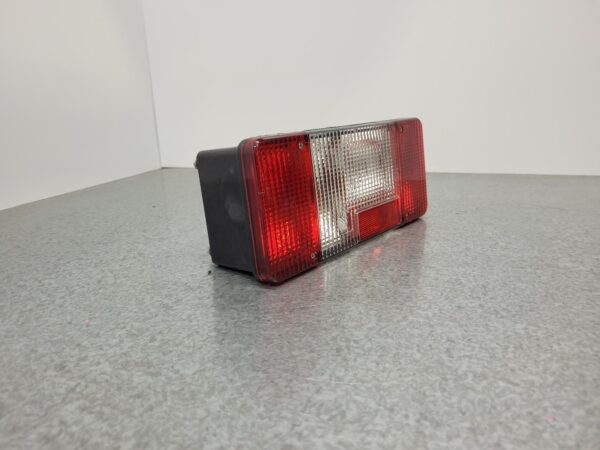 LDV DELIVER 9 07/2020-ON GENUINE COMPLETE LEFT TAILLIGHT IN BODY CAB CHASSIS - Image 3