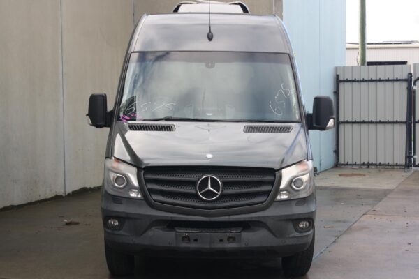 MERCEDES BENZ SPRINTER 10/2006-04/2018 LEFT HEADLAMP WASHER AND BRACKET ASSEMBLY - Image 6