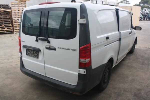 MERCEDES BENZ VITO 447 03/2015-2024 OUTER RIGHT BARN DOOR HANDLE - Image 4