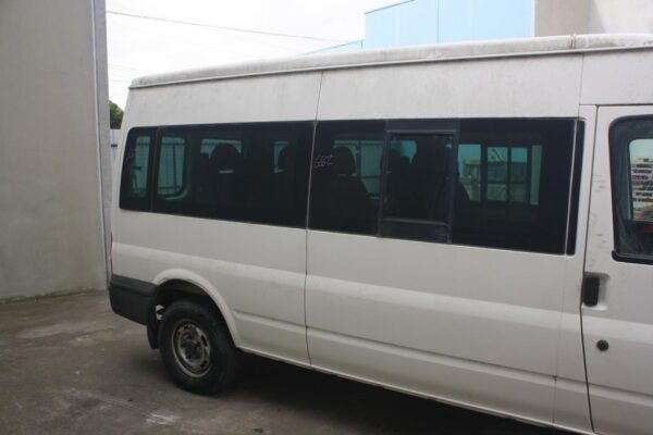 FORD TRANSIT VH-VJ 10/2000-08/2006 RIGHT REAR SIDE GLASS BUS TYPE - Image 12