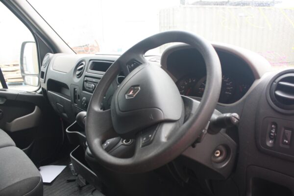 RENAULT MASTER X62 09/2011-08/2020 LEFT FRONT BUMPER FOGLAMP - Image 12