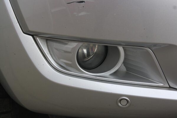 FORD RANGER PX SERIES 3 07/2018-04/2022 FRONT CAMERA WINDSCREEN MOUNTED - Image 9