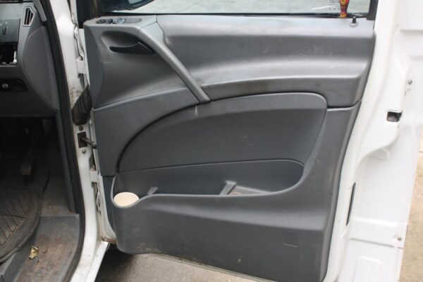 MERCEDES BENZ VITO 05/2004-01/2011 RIGHT FRONT DOOR ECU - Image 34