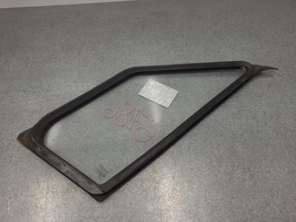 MERCEDES BENZ SPRINTER NCV3 10/2006-04/2018 RIGHT FRONT 1/4 DOOR GLASS - Image 2