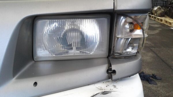 FORD ECONOVAN JH 10/1999-12/2006 RIGHT GUARD FLASHER REPEATER - Image 8