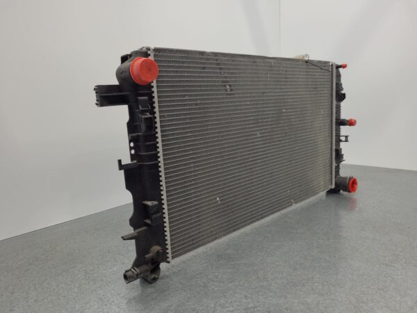 MERCEDES BENZ SPRINTER VS30 05/2018-2024 RADIATOR AUTOMATIC T/M 3.0L DIESEL RWD - Image 2