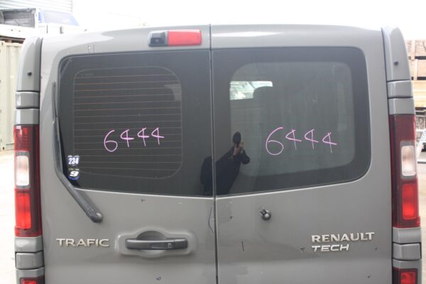 RENAULT TRAFIC X82 01/2015-2024 HIGH LEVEL STOPLIGHT BARN DOOR TYPE - Image 11