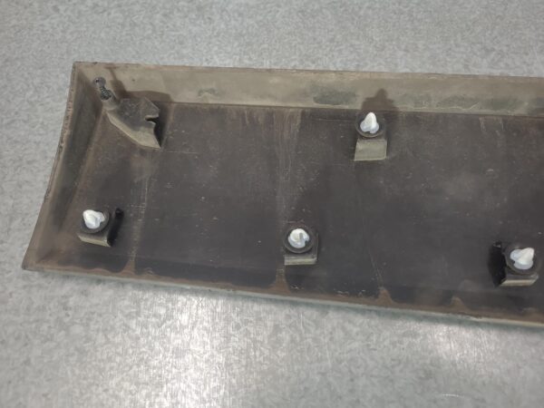 RENAULT TRAFIC X82 01/2015-ON LEFT REAR DOOR MOULD LONG WHEELBASE - Image 8