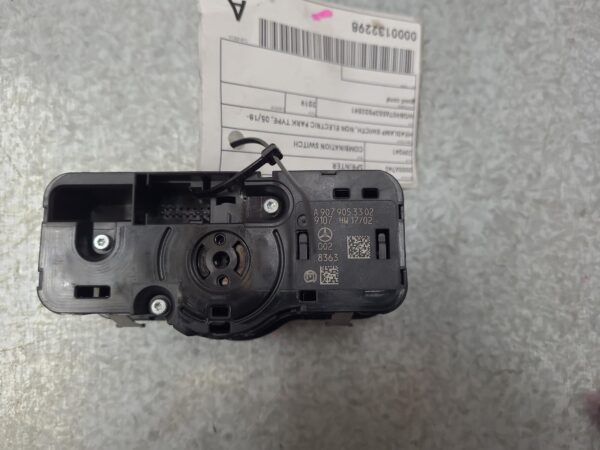 MERCEDES BENZ SPRINTER 05/2018-2023 COMBINATION HEADLAMP SWITCH - Image 4
