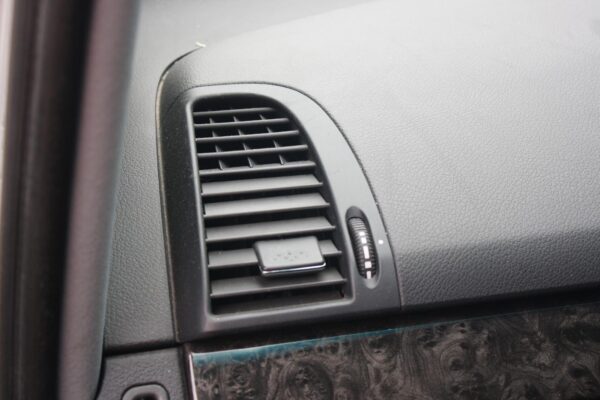 MERCEDES BENZ VIANO 639 03/2011-12/2014 TRIM PANEL AIR VENTS ON DASH LEFT - Image 10