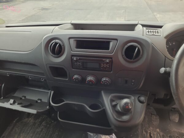 RENAULT MASTER X62 09/2011-01/2020 INSTRUMENT CLUSTER MANUAL T/M - Image 32