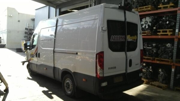 IVECO DAILY 6TH GEN 01/2015-2024 WHEEL COVER/HUB CAP - Image 7