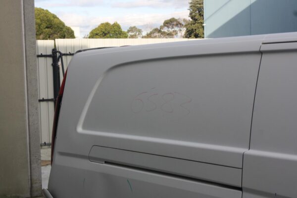 MERCEDES BENZ VITO 639 10/2013-02/2015 RIGHT SLIDING DOOR ROLLER LOWER - Image 11